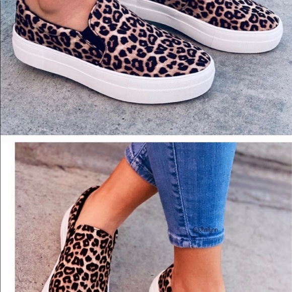 Trendy leopard print slip on sneakers NWT - Picture 2 of 2